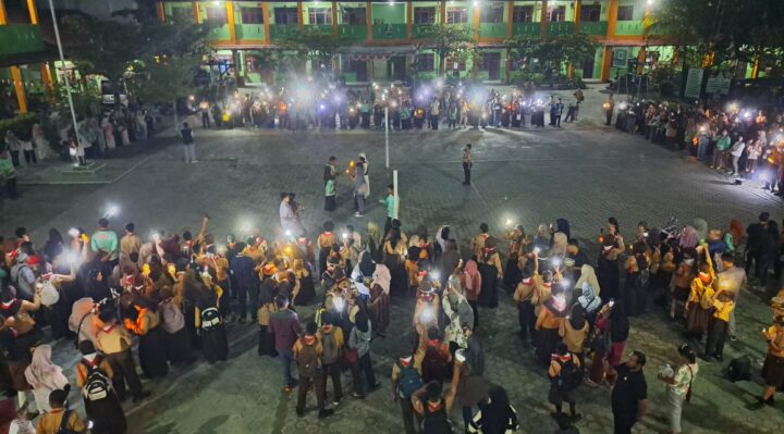 PENUTUPAN : SMP Negeri 1 Sampit saat menggelar penutupan masa pengenalan lingkungan sekolah (MPLS).(IST)