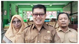 DIWAWANCARAI: Kepala SMPN 1 Sampit, Suyoso,saat diwawancarai awak media belum lama ini.(IST)