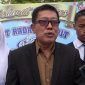 DIWAWANCARAI : Kepala SMPN 1 Sampit, Suyoso, saat diwawancarai awak media, Jumat (26/7/2025).(IST)
