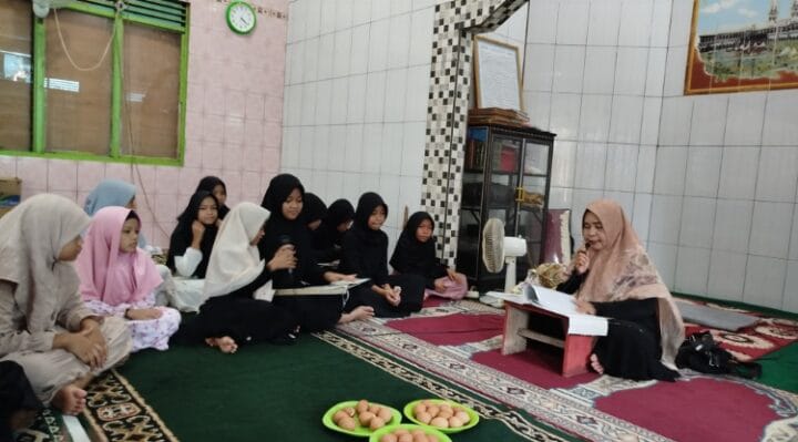 PESANTREN RAMADAN :  Sejumlah siswa dan Siswi SD Islam Daruttaslim Sampit, Kegiatan Pesantren Ramadan 1446 Hijriah, Senin (10/ 3/2025).(IST)