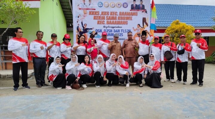 FOTO BERSAMA : Jajaran Panitia OSN, O2SN, dan FLS2N Baamang bersama Kabid Pembinaan SD Disdik Kotim, Mahbub di SDN 2 Baamang Hulu, Selasa, (18/2/2025).(IST)