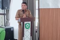 SAMBUTAN : Kepala Disdik Kotim, Muhammad Irfansyah saat memberikan sambutan pada pelatihan pembelajaran mendalam, Kamis (31/7/2025).(IST)