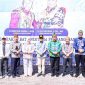 FOTO BERSAMA: Gubernur Kalteng H.Agustiar Sabran beserta Wakil Gubernur Edy Pratowo saat foto bersama usai pelepasan batu pertama Pengolahan Limbah Medis oleh Dinas DLH Kaltengyang berlangsung di Jalan Tjilik Riwut Km 15,75, Jumat (8/8/2025).(IST)