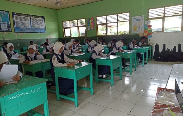 BELAJAR - Salah satu suasana pembelajaran di sekolah, di Kabupaten Kotawaringin Timur.(IST)