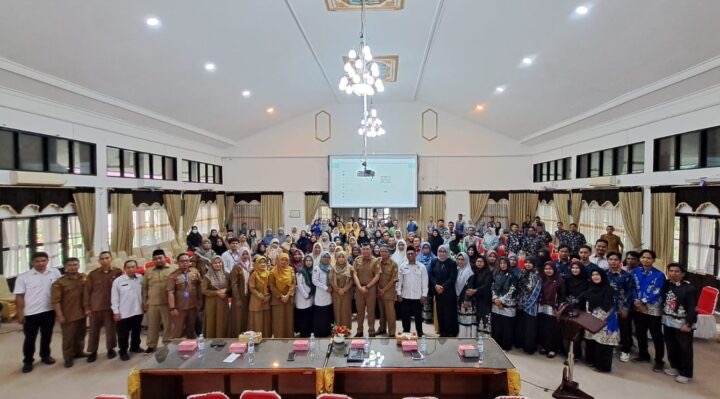 FOTO BERSAMA: Para Guru Agama di Kotim saat foto bersama usai mengikuti pelatihan belum lama ini.(IST)
