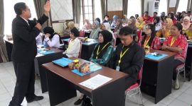 PELATIHAN :Sejumlah guru saat mengikuti  pelatihan yang digelar Dinas Pendidikan Kotim, beberapa waktu lalu.(IST)