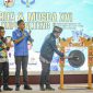 MEMBUKA : Gubernur Kalteng H. Agustiar Sabran memukul gong sebagai tanda resmi dibukanya Rapimda dan Musda XVI KNPI Provinsi Kalteng yang digelar di Aula Jayang Tingang, Kantor Gubernur, Senin (25/8/2025).(IST)