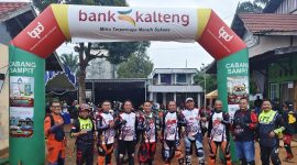 FOTO BERSAMA: Sejumlah peserta saat foto bersama sebelum mengikuti trabas, Sabtu (9/8/2025).(IST)