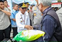 PENYALURAN - Gubernur mengapresiasi langkah Polri dalam mengawal penyaluran SPHP.(IST)