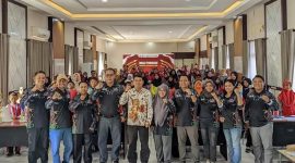 PELATIHAN: Kepala Disdik Kotim Muhammad Irfansyah dengan sejumlah guru yang sedang mengikuti pelatihan belum lama ini.(IST)