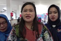 DIWAWANCARAI: Kabid PAUD dan Pendidikan Non formal Disdik Kotim, Legendaria Okta Bellary Nusaku, saat diwawancarai awak media saat kegiatan HAN Rabu (30/7/2025).(IST)