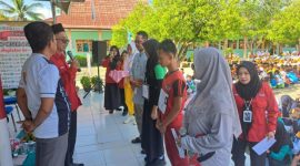 HADIRI : Kepala Seksi Kurikulum dan Penilaian Bidang Pembinaan SMP Disdik Kotim, Herman Yudianto saat menghadiri acara di SMPN 4 Sampit belum lama ini.(IST)