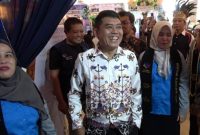 HADIRI : Kepala Dinas Pendidikan Kotim, M Irfansyah (batik putih) saat menghadiri kegiatan beberapa waktu lalu.(IST)