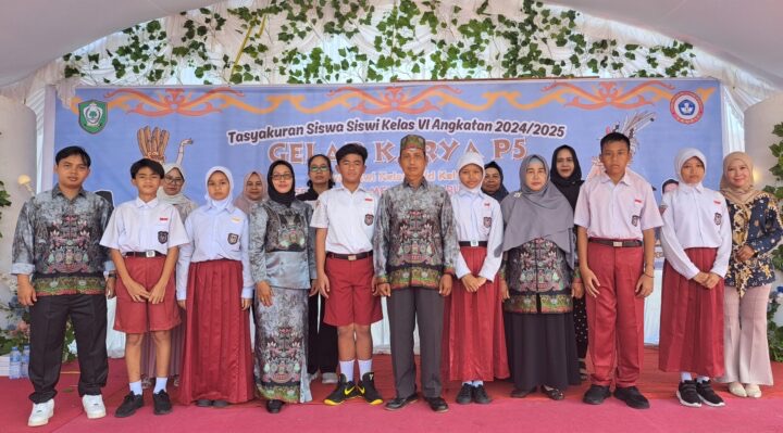 PERPISAHAN : Suasana perpisahan di SD Negeri 3 Mentawa Baru Hulu beberapa waktu lalu.(IST)