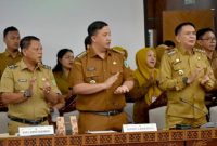 HADIRI : Bupati Lamandau, Rizky Aditya Putra saat menghadiri, Rakor Terpa Triwulan II Tahun Anggaran 2025 di Aula Eka Hapakat, Lantai III Kantor Gubernur Kalteng, Senin (28/7/2025).(IST)