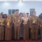 FOTO BERSAMA: Plt Sekretaris Daerah Provinsi Kalteng Leonard S. Ampung, saat fotk barsama usai membuka Pelatihan Persiapan Purna Tugas bagi ASN di lingkungan Pemprov Kalteng di Aula Sei Kapuas BPSDM Kalteng, Senin (8/9/2025).(IST)