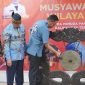 MEMBUKA : Plt. Sekda Kalteng Leonard S. Ampung saat memukul gong tanda dibukannya  Muswil III Sapma Pemuda Pancasila, yang di laksanakan si Aula PPIG Universitas Palangka Raya, Sabtu (13/9/2025).(IST)