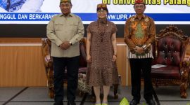 KUNJUNGI : Wakil Menteri Diktisaintek Prof. Stella Christie, Ph.D bersama Wakil Gubernur H.Edy Pratowo dan Rektor UPR, Prof. Dr. Ir. Salampak, M.S, saat melakukan kunjungan kerja ke UPR, Sabtu (13/9/2025).(IST)