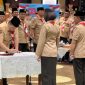DILANTIK : Bupati Lamandau Rizky Aditya Putra saat dilantik sebagai Mabincab Pramuka Kabupaten Lamandau, disaksikan Gubernur Kalteng H Agustiar Sabran di Aula Jayang Tingang, Kamis (21/8).(IST)