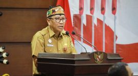 SAMBUTAN : Plt. Sekda Leonard S. Ampung saat menyampaikan sambutan saat PKDN Sespimti Dikreg Angkatan ke-34 Tahun 2025. Kegiatan ini dibuka di Aula Eka Hapakat, Kantor Gubernur Kalteng, Senin (8/9/2025).(IST)