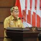 SAMBUTAN : Plt. Sekda Leonard S. Ampung saat menyampaikan sambutan saat PKDN Sespimti Dikreg Angkatan ke-34 Tahun 2025. Kegiatan ini dibuka di Aula Eka Hapakat, Kantor Gubernur Kalteng, Senin (8/9/2025).(IST)