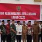 FOTO BERSAMA: Gubernur Kalteng Agustiar Sabran beserta Wakil Gubernur Edy Pratowo saat foto bersama dengan tokoh agama usai doa Kebangsaan Lintas Agama Tahun 2025 yang digelar di Istana Isen Mulang, Rumah Jabatan Gubernur Kalteng, Selasa (2/9/2025).(IST)