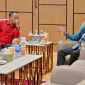 BERBINCANG : Plt. Sekda Kalteng Leonard S. Ampung berbincang dengan Wakil Gubernur Kalbar, Krisantus Kurniawan saat melakukan Koordinasi Konektivitas antarprovinsi Kamis (11/9/2025).(IST)