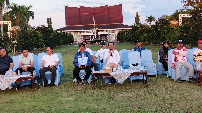 BERDISKUSI - Gubernur Agustiar Sabran bersama jurnalis saat diskusi tentang program pemerintah daerah.(IST)