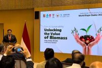PAPARAN : Bupati Lamandau, Rizky Aditya Putra, memaparkan potensi unggulan Kabupaten Lamandau di ajang World Expo Osaka 2025, yang menjadi panggung dunia untuk memperkenalkan inovasi dan potensi daerah, pada Sabtu (11/10/2025).