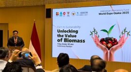 PAPARAN : Bupati Lamandau, Rizky Aditya Putra, memaparkan potensi unggulan Kabupaten Lamandau di ajang World Expo Osaka 2025, yang menjadi panggung dunia untuk memperkenalkan inovasi dan potensi daerah, pada Sabtu (11/10/2025).