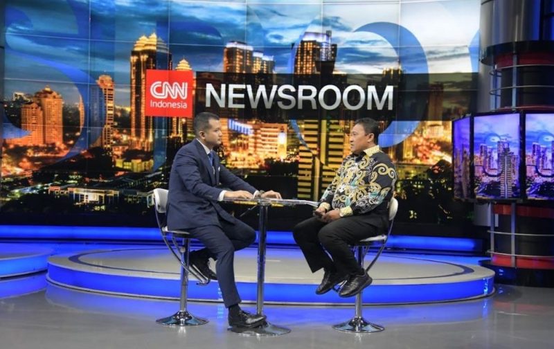 PANELIS : Wakil Gubernur Kalteng, H. Edy Pratowo, saat menjadi panelis dalam program CNN Indonesia Newsroom yang digelar di Auditorium Menara Bank Mega, Jakarta, Rabu (8/10/2025).(IST)