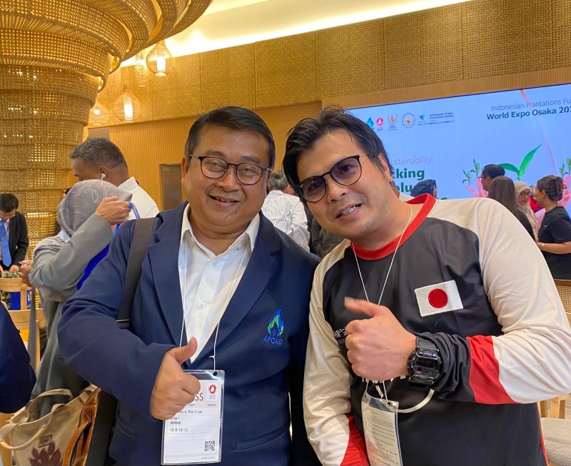 HADIRI : Ketua HIPMI Jepang, Teddy Modesto Situmorang, bersama Ketua Umum APCASI,  Dikki Akhmar, saat menghadiri kegiatan Indonesian Plantations Fund World Expo Osaka 2025, Jumat (10/10/2025).