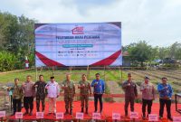 HADIRI : Ketua Komisi II DPRD Kabupaten Kotim, Akhyannor, saat menghadiri peletakan batu pertama pembangunan Koperasi Desa Tahun 2025 yang digelar di Desa Eka Bahurui, Kecamatan Mentawa Baru Ketapang, Jumat (17/10/2025).