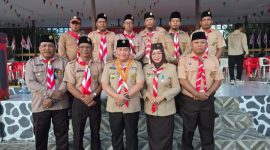 HADIRI : Wakil Ketua II DPRD Kotim, Rudianur (kanan baris depan) saat menghadiri acara Kemah Besar, Minggu (26/10).(IST)
