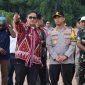 KUNJUNGAN : Bupati Lamandau Rizky Aditya Putra bersama unsur FKPD saat melakukan kunjungan kerja ke salah satu kecamatan, beberapa waktu  lalu.(IST)