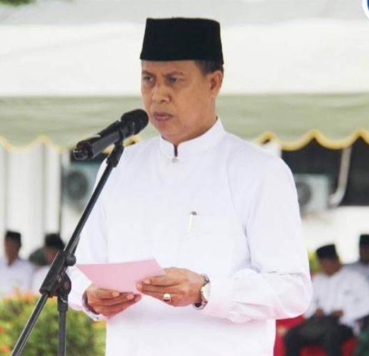FOTO: Wakil Bupati Seruyan, H. Supian, saat mmbacakan sambutan apel pada Hari Santri, Rabu (22/10/2025).