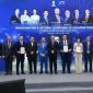 FOTO BERSAMA: Ketua Umum pertama HIPMI China, Bagas Deka Kurtianto saat foto bersama Wakil Menteri Investasi RI, Wakil Duta Besar RI untuk Tiongkok, anggota DPR RI usai pengukuhan, Sabtu (18/10/2025).