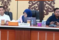 HADIRI : Plt Kepala Diskominfosantik Provinsi Kalteng Rangga Lesmana (kiri) saat menghadiri kegiatan Monev Keterbukaan Informasi Publik Provinsi Kalteng 2025, yang digelar di Aula Kanderang Tingang, Diskominfosantik Provinsi Kalteng, Rabu (15/10/2025).(IST)