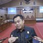 DIWAWANCARAI : Ketua DPRD Kabupaten Kotim Rimbun, saat diwawancarai awak media usai rapat, Selasa (28/10).(IST)