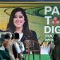 SAMBUTAN: Menteri Komunikasi dan Digital, Meutya Hafid, memberikan sambutan saat kegiatan Panen Tani Digital di Kabupaten Sragen, Rabu (5/11/2025).(IST)