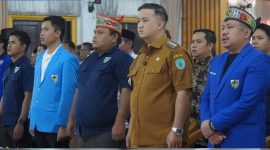 HADIRI : Bupati Lamandau Rizky Aditya Putra saat menghadiri pelantikan Ketua dan DPD KNPI Kabupaten Lamandau yang digelar di Gedung Lintang Torang, Selasa (4/11/2025).(IST)
