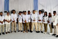 HADIRI : Bupati Lamandau Rizky Aditya Putra bersama Gubernur Kalteng H.Agustiar Sabran dan sejumlah tokoh Gerindra saat menghadiri acara Taklimat Ketua DPP Gerindra Prabowo Subianto, yang digelar di Padepokan Garuda Yaksa, Hambalang, Bogor, Sabtu (8/11/2025).