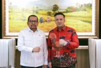 AUDENSI : Bupati Kabupaten Lamandau Rizky Aditya Putra saat audiensi dengan Kepala Staf Kepresidenan Muhammad Qodari di Gedung Kantor Staf Presiden (KSP), Jakarta, Rabu (21/1/2026). 