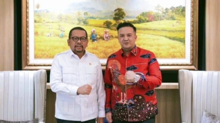 AUDENSI : Bupati Kabupaten Lamandau Rizky Aditya Putra saat audiensi dengan Kepala Staf Kepresidenan Muhammad Qodari di Gedung Kantor Staf Presiden (KSP), Jakarta, Rabu (21/1/2026). 