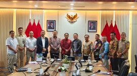 PERTEMUAN : Gubernur Kalimantan Tengah H.Agustiar Sabran saat bertemu dengan Menteri Kehutanan Republik Indonesia, Raja Juli Antoni, di Gedung Manggala Wanabakti, Jakarta, Rabu (4/2/2026).