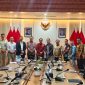 PERTEMUAN : Gubernur Kalimantan Tengah H.Agustiar Sabran saat bertemu dengan Menteri Kehutanan Republik Indonesia, Raja Juli Antoni, di Gedung Manggala Wanabakti, Jakarta, Rabu (4/2/2026).