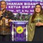 SAMPAIKAN : Plt Sekretaris Daerah Kalimantan Tengah, Leonard S. Ampung menyampaikan salam perpisahan saat menghadiri Ibadah Rutin ASN Pemerintah Provinsi Kalteng di Gereja Sakatik, Palangka Raya, Jumat (27/3/2026).
