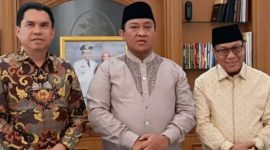 FOTO: Wakil Gubernur Kalteng Edy Pratowo menyambut kedatangan Ketua DPRD Kota Palangka Raya