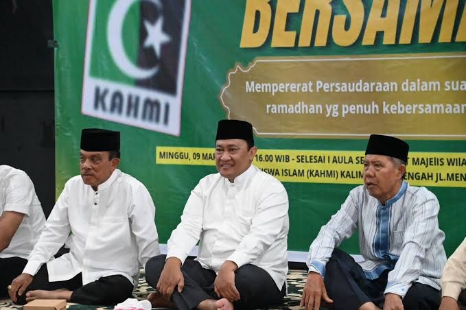 HADIRI : Wakil Gubernur Kalimantan Tengah Edy Pratowo saat menghadiri buka puasa bersama dengan KAHMI di Aula Sekretariat KAHMI Kota Palangka Raya, Senin (9/3/2026).