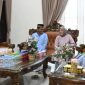 OPEN HOUSE: Wakil Bupati Lamandau, Abdul Hamid, saat open house di Rujab, Sabtu (21/3/2026).